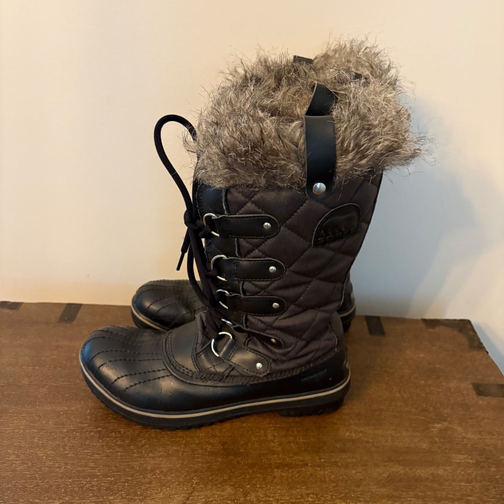 Sorel Tofino Black Quilted Faux Fur Waterproof Winter Boots LL1846-011 Size 9